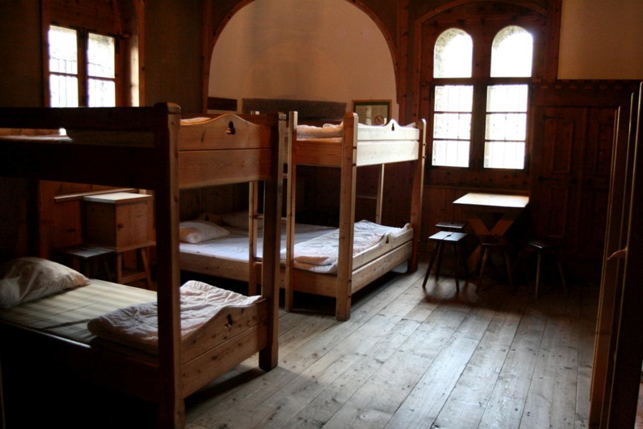 Burg Finstergrun Hostel Ramingstein Buitenkant foto
