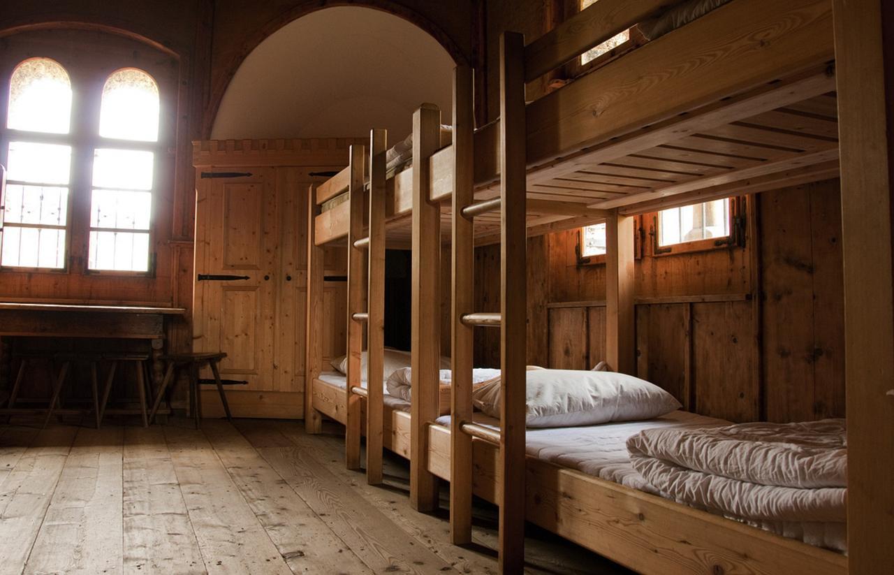 Burg Finstergrun Hostel Ramingstein Buitenkant foto
